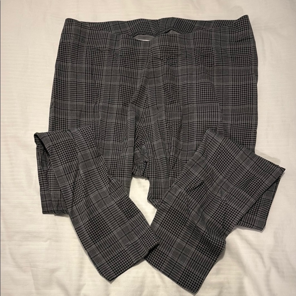 Old Navy Gray Plaid Leggings